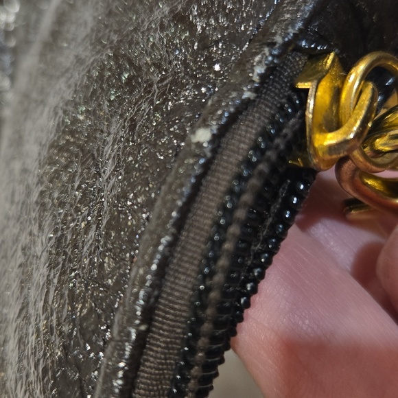 ED Hardy Clutch - Picture 9 of 9